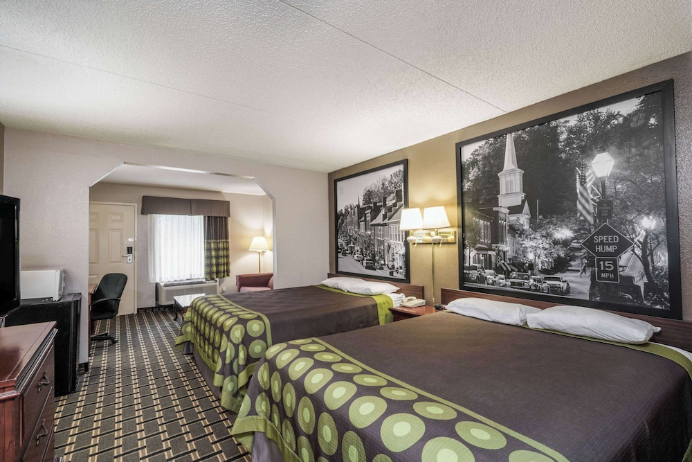 Super 8 By Wyndham Knoxville West/Farragut 24/48
