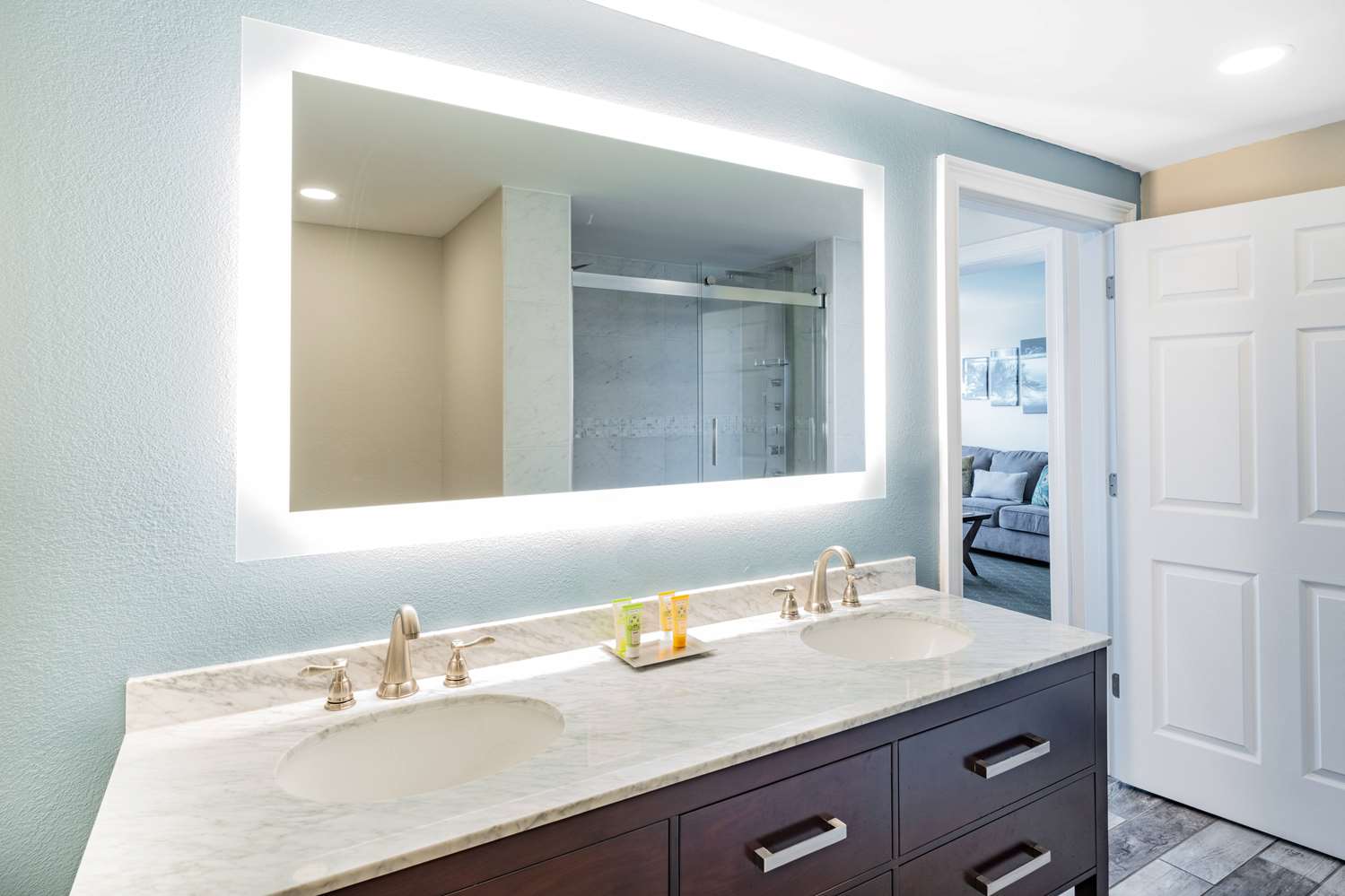 Wyndham Garden Kenosha Harborside 22/23