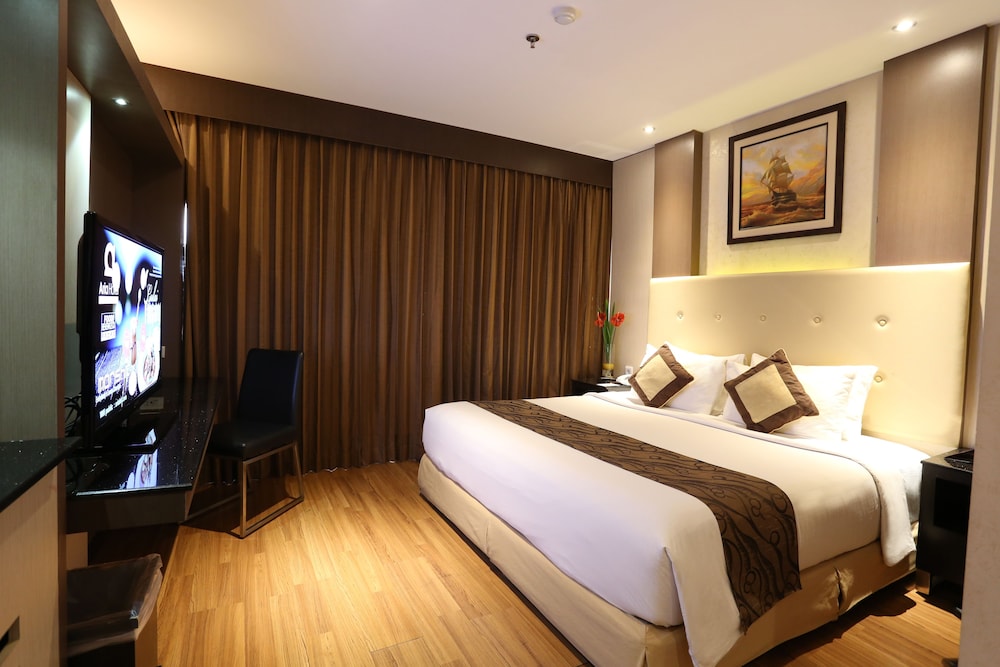 Suite, King Bed