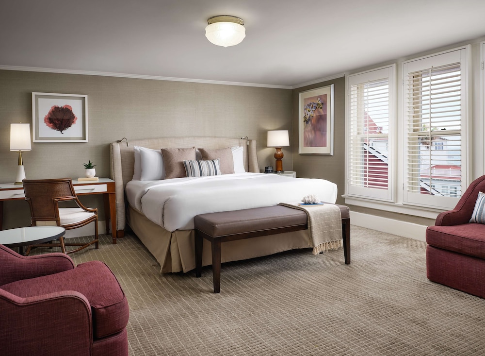 Hotel del Coronado, Curio Collection by Hilton 10/73