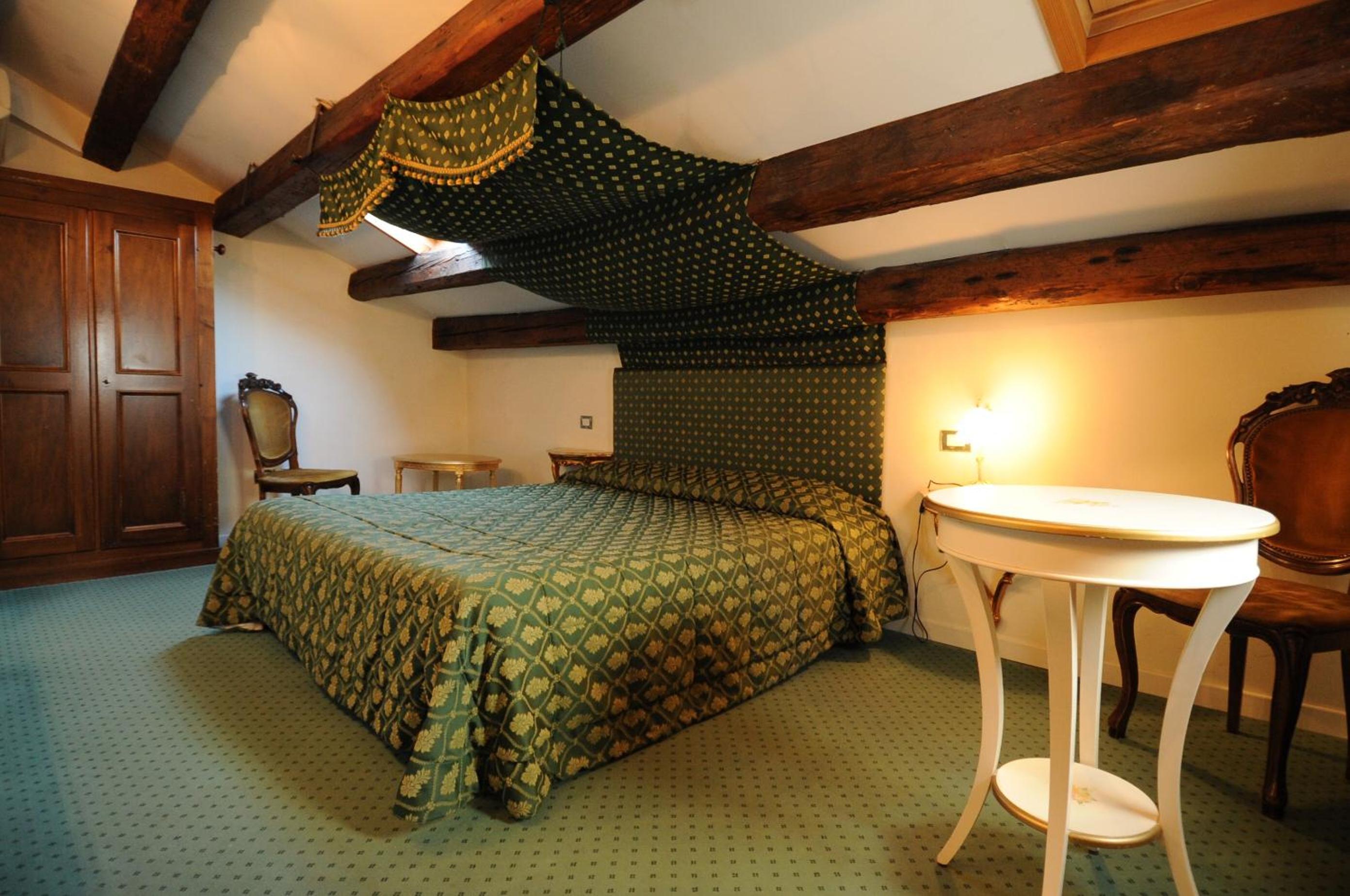 Small Double, Attic