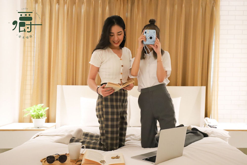 Anho Chew Hotel 11/50