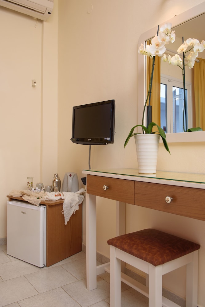 Antigoni Hotel 24/32