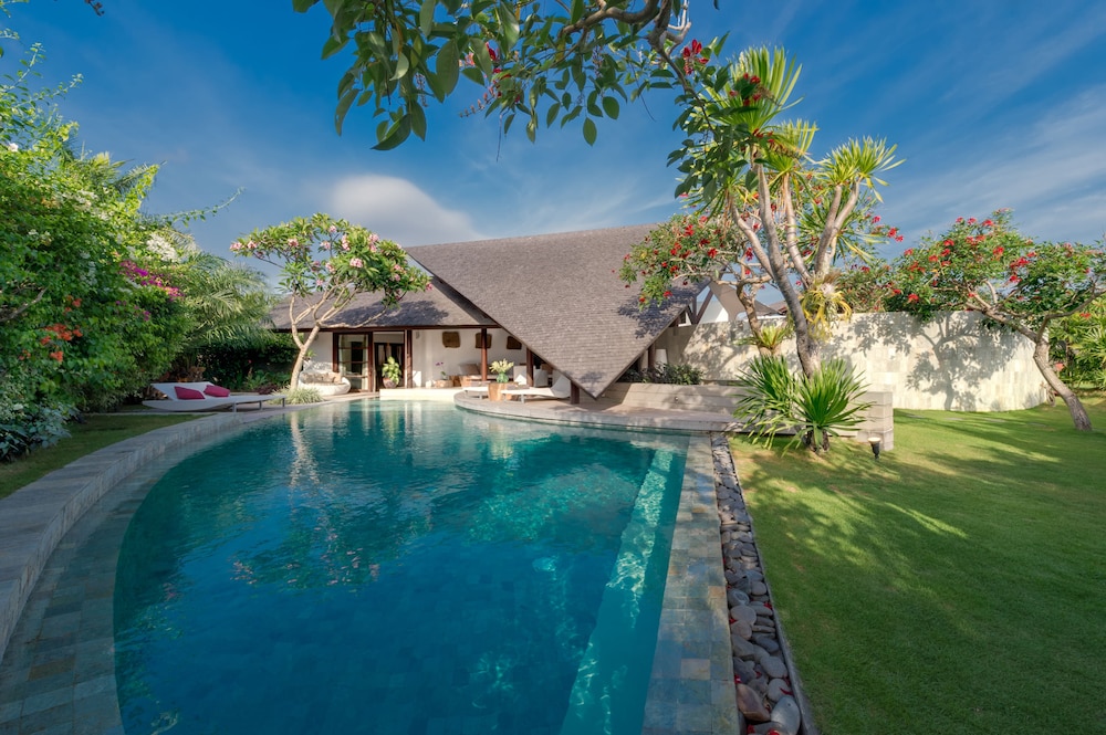 The Layar - Designer Villas & Spa 46/50