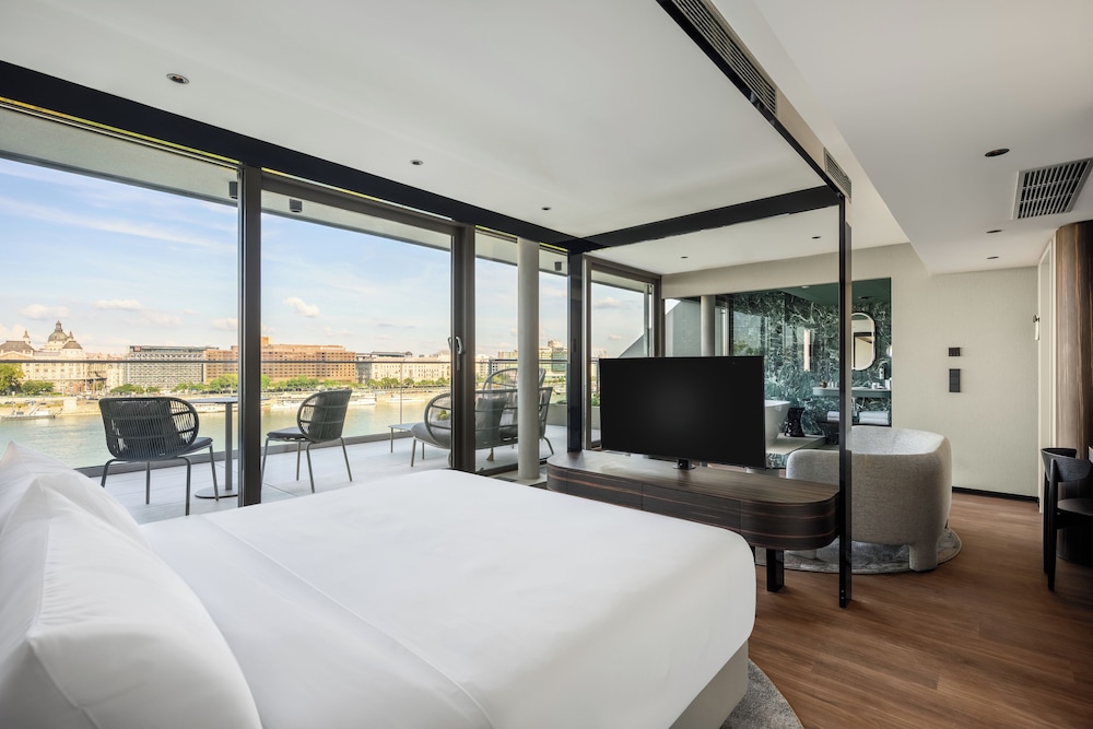 Luxury, Studio, King Bed