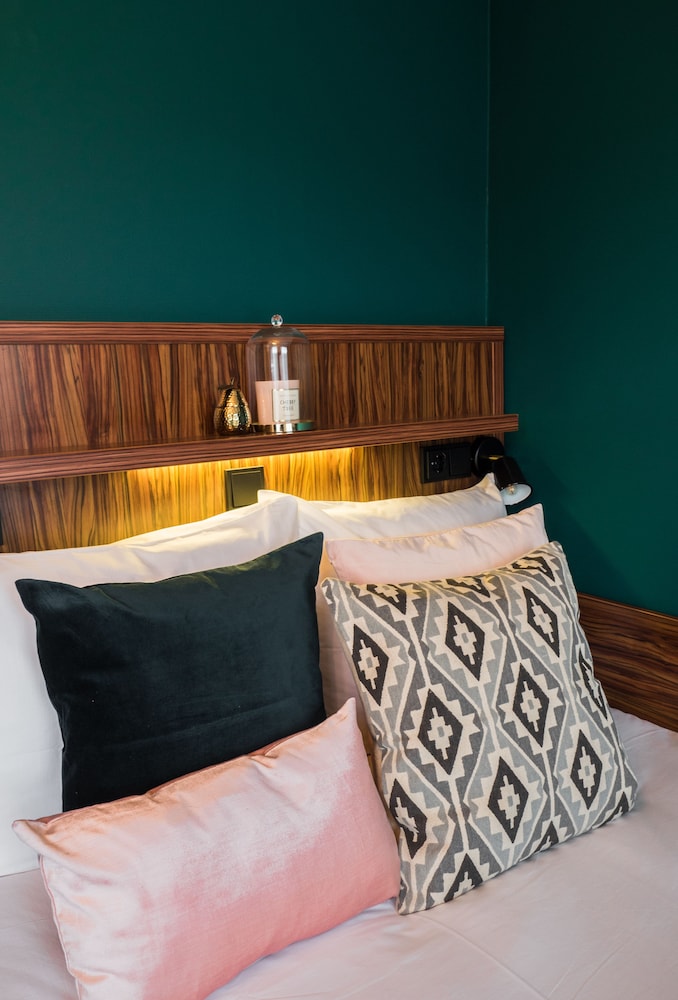 Linden Hotel 25/47