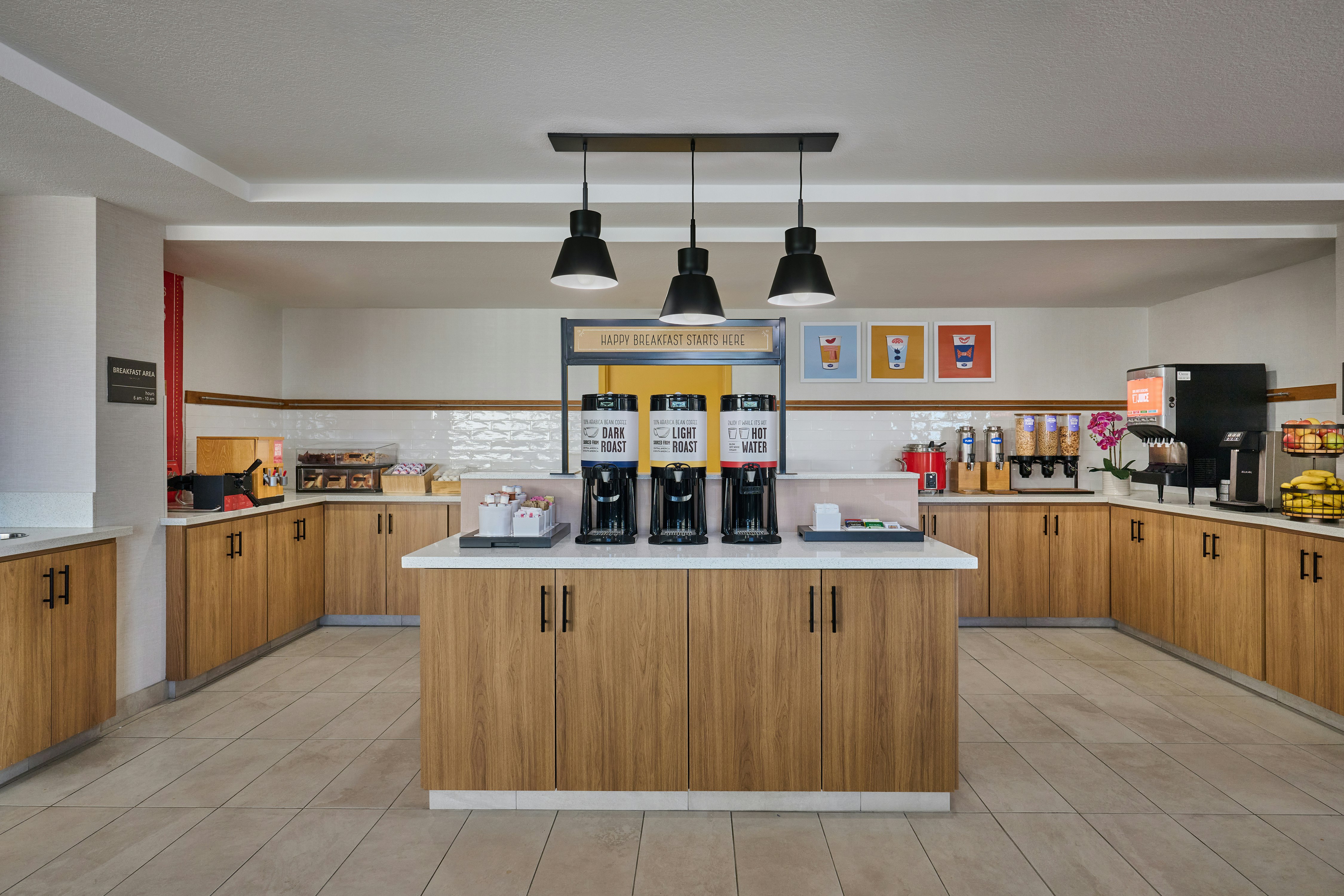 Hampton Inn and Suites Hermosa Beach 34/43