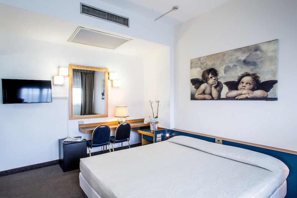 Hotel Mirage 14/66