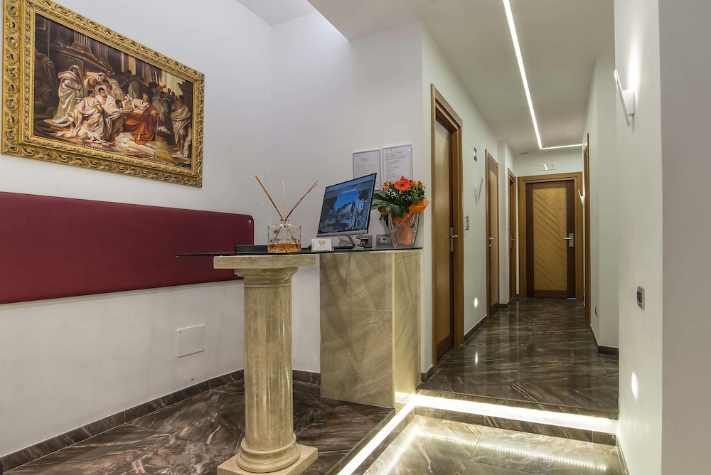 Pantheon Caesar Relais 12/72