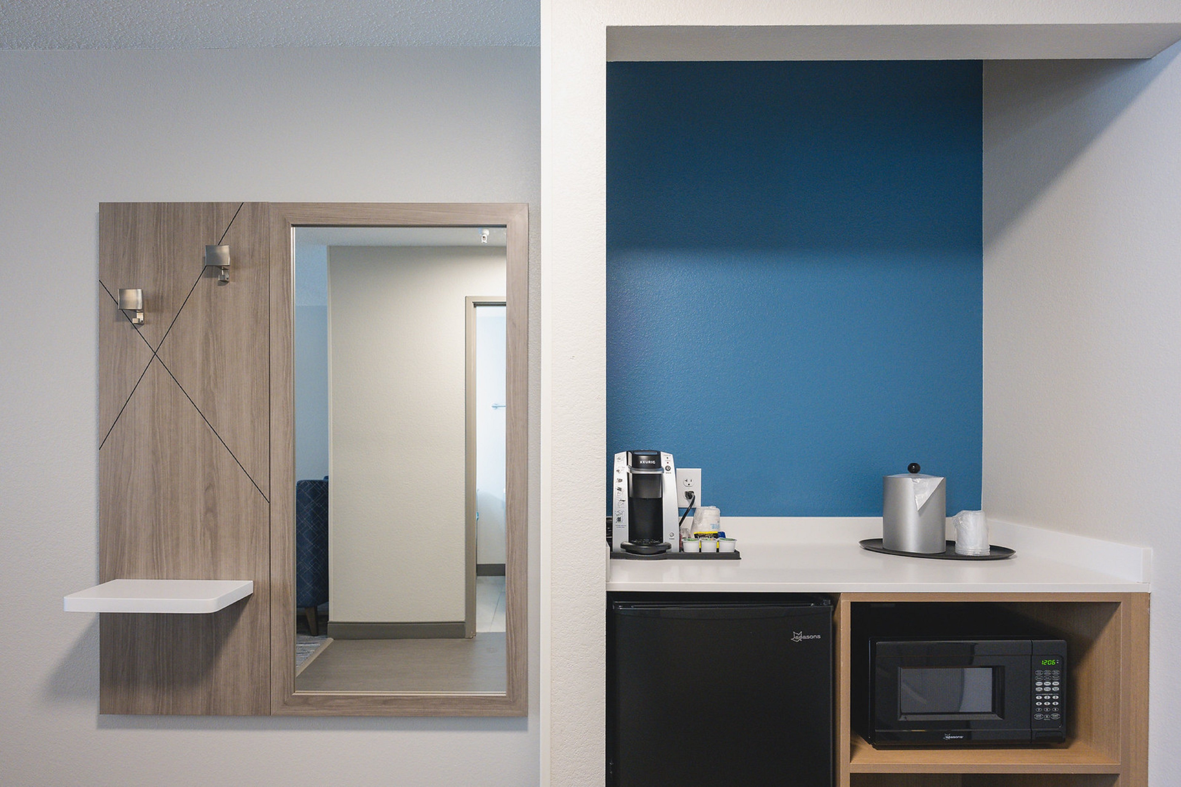 جناح بسرير كينج، Holiday Inn Express & Suites Marquette, an IHG Hotel 10/10