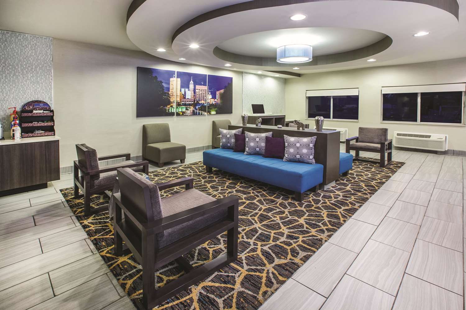 La Quinta Inn Indianapolis North at Pyramids 26/43