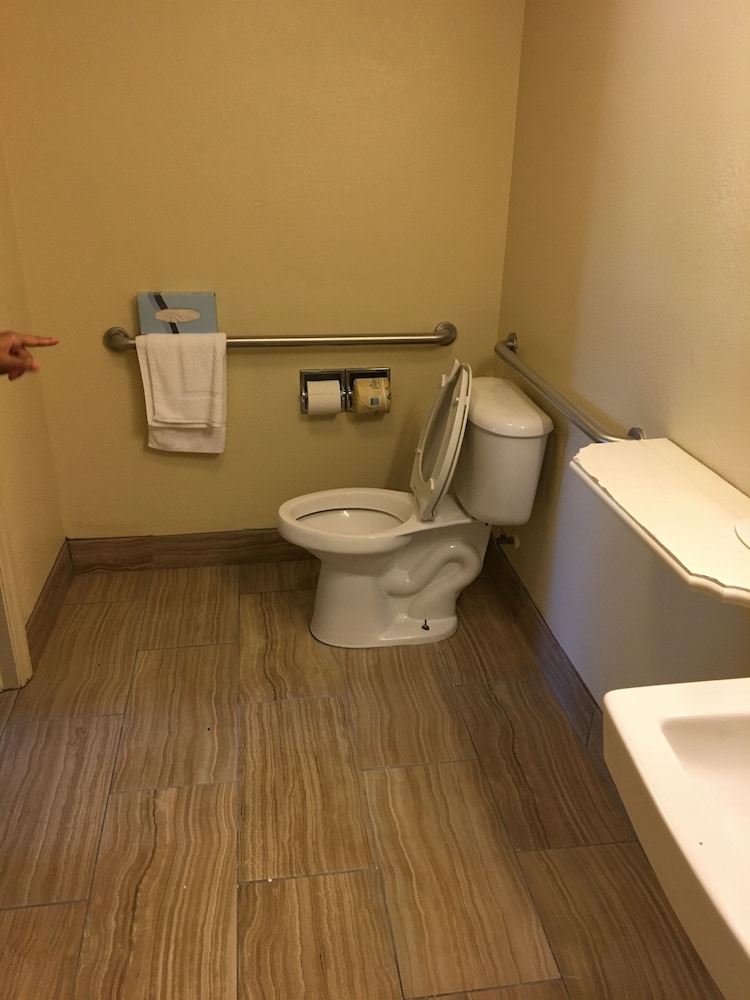 Days Inn by Wyndham Brooksville/Dade City 12/31