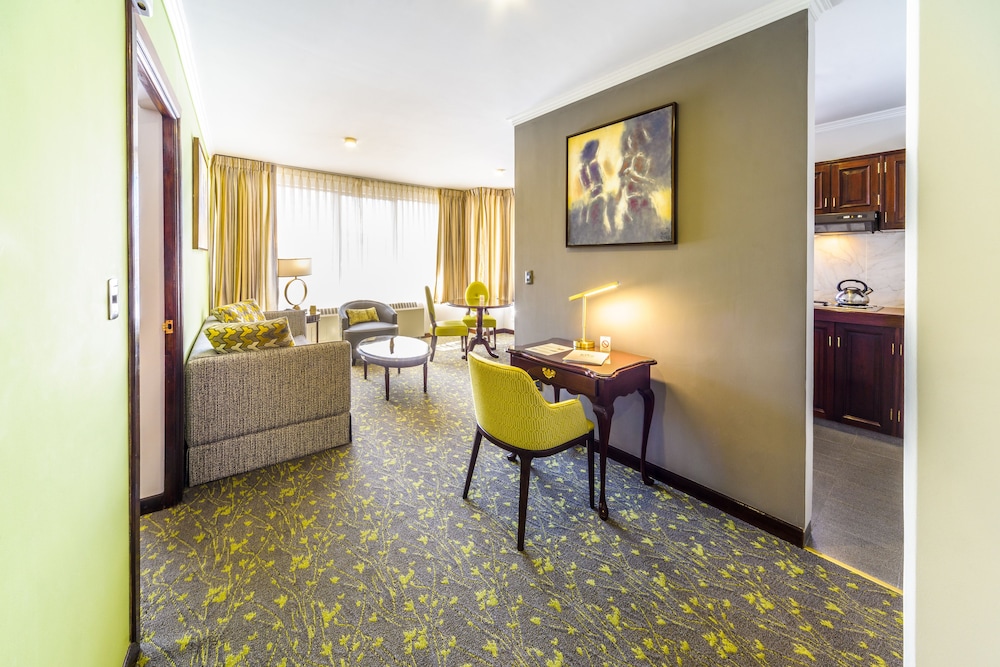 Ritz Apart Hotel 38/48