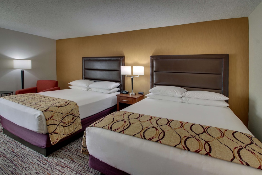 Drury Inn and Suites Bowling Green KY 6/50