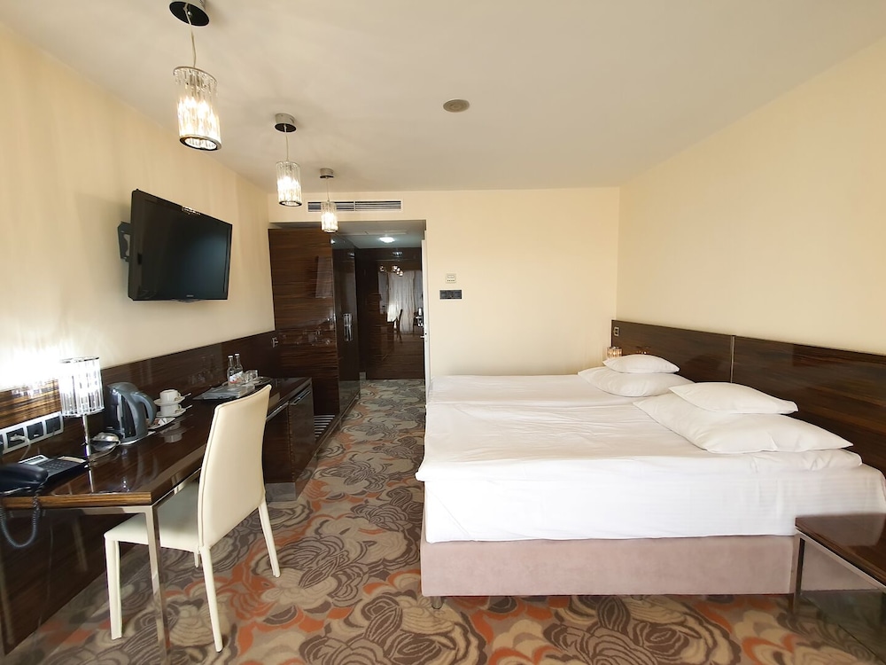 Hotel Rysy 19/84