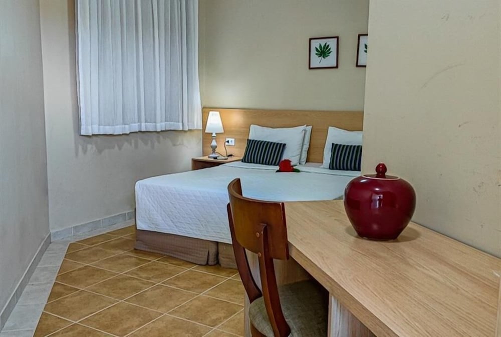 Hotel Coral Beach 12/38
