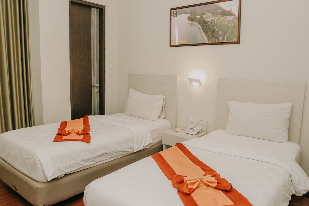 Grand Q Hotel Gorontalo 6/46