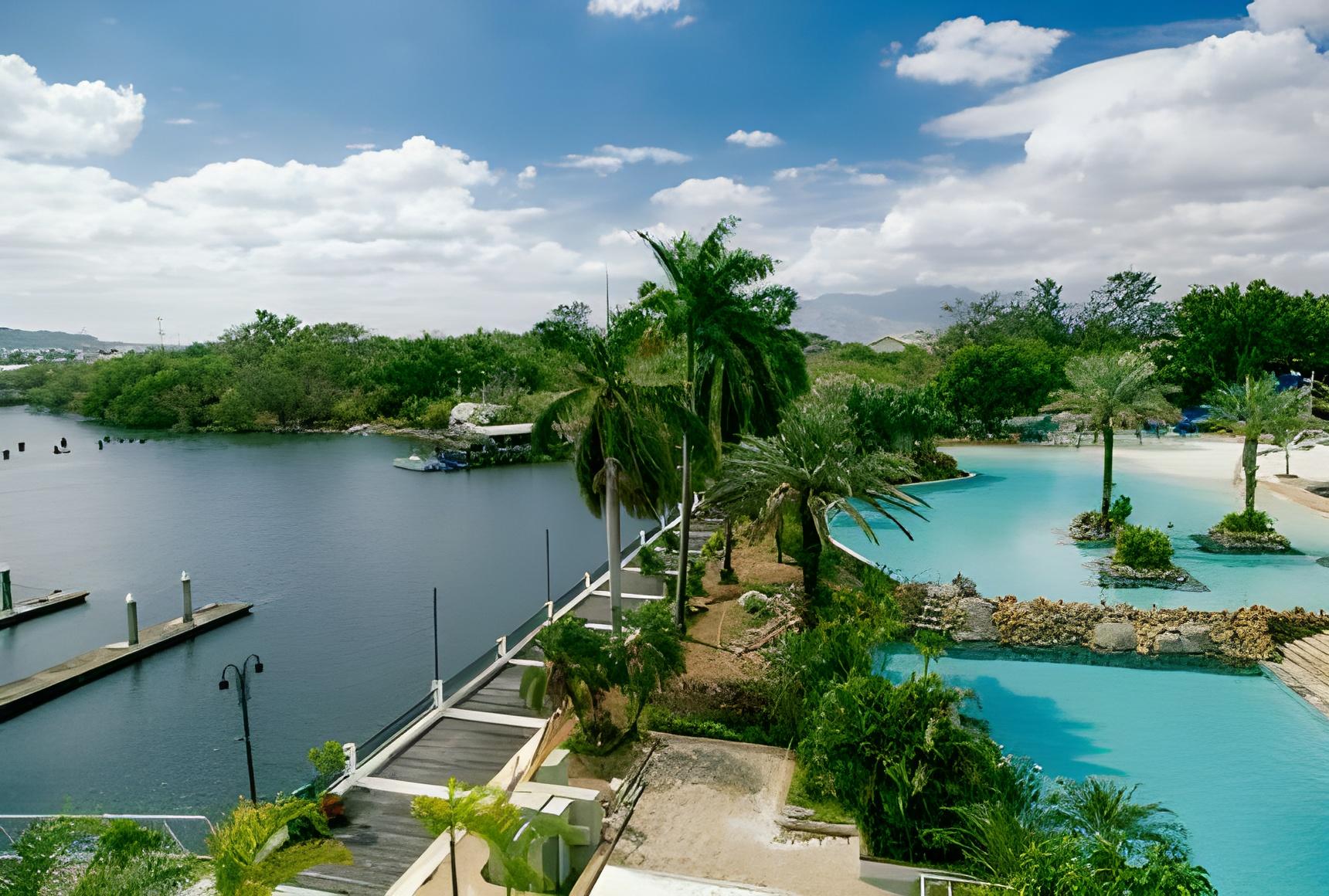 Subic Bay Yacht Club 31/49