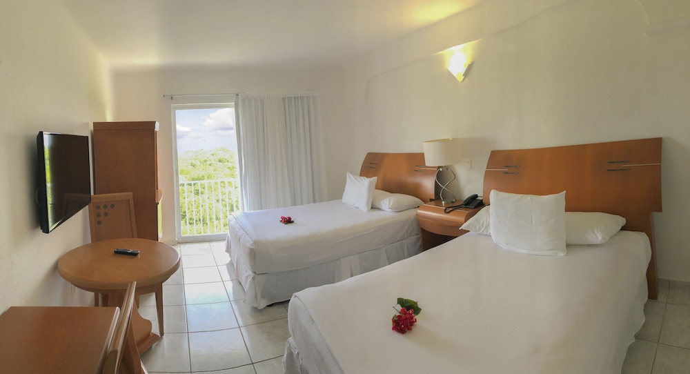 Coral Princess Hotel & Dive Resort 40/78