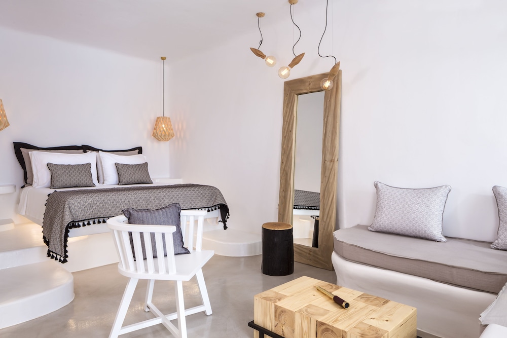 Mykonos No5 Suites and Villas 24/40