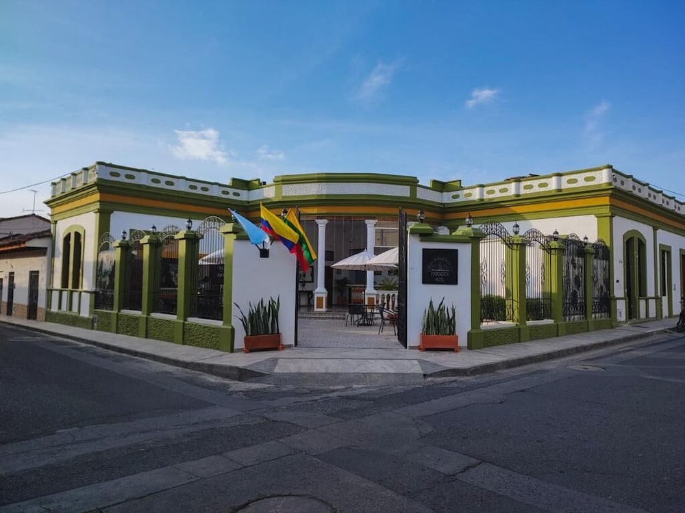 Hotel Evocacion 1/19