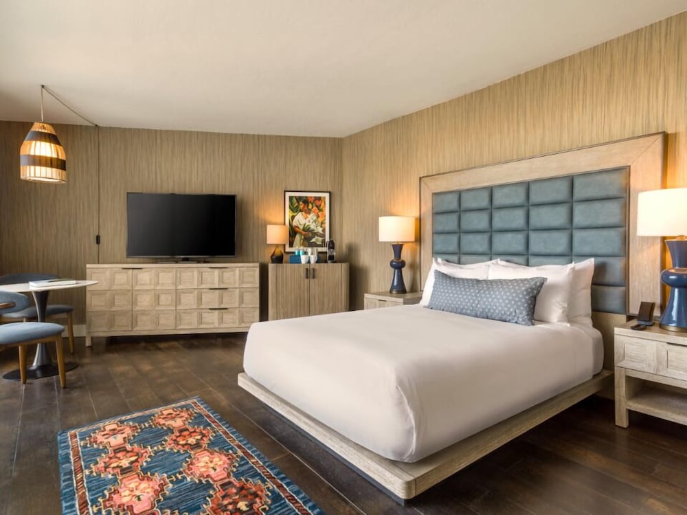 STANDARD, QUEEN BED, ACCESSIBLE