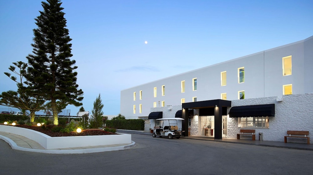 Dimitra Beach Hotel and Suites 68/76