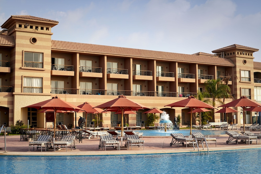 Coral Sea Beach Resort & Aqua Park in Ataqah