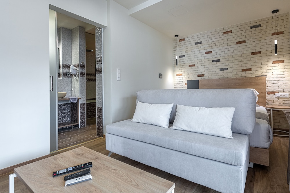 Suites Syngrou-Fix 15/22