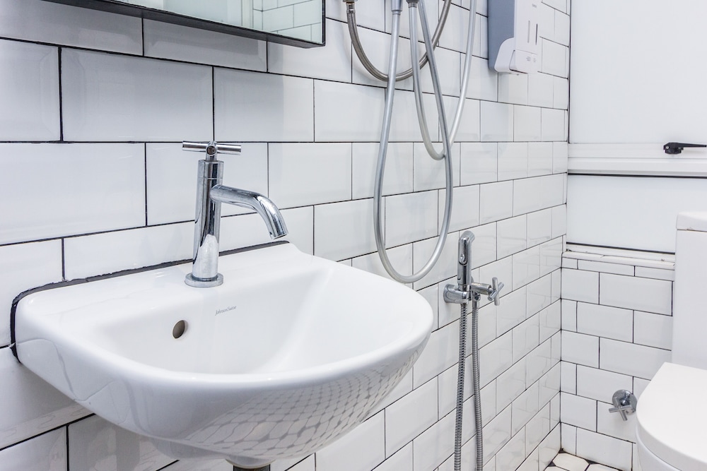 Z Hotel Ara Damansara, LRT, Mall, Airport 35/37