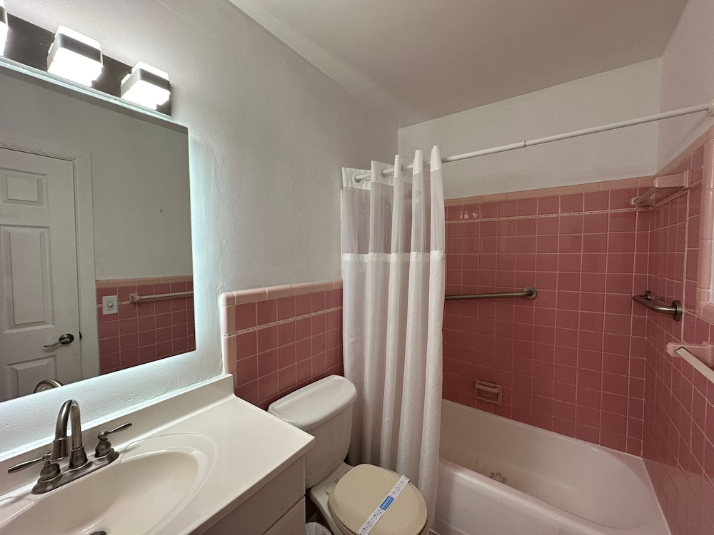 Sheridan Guesthouse 28/30