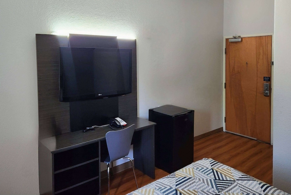 Motel6 San Antonio Tx Airport 46/60