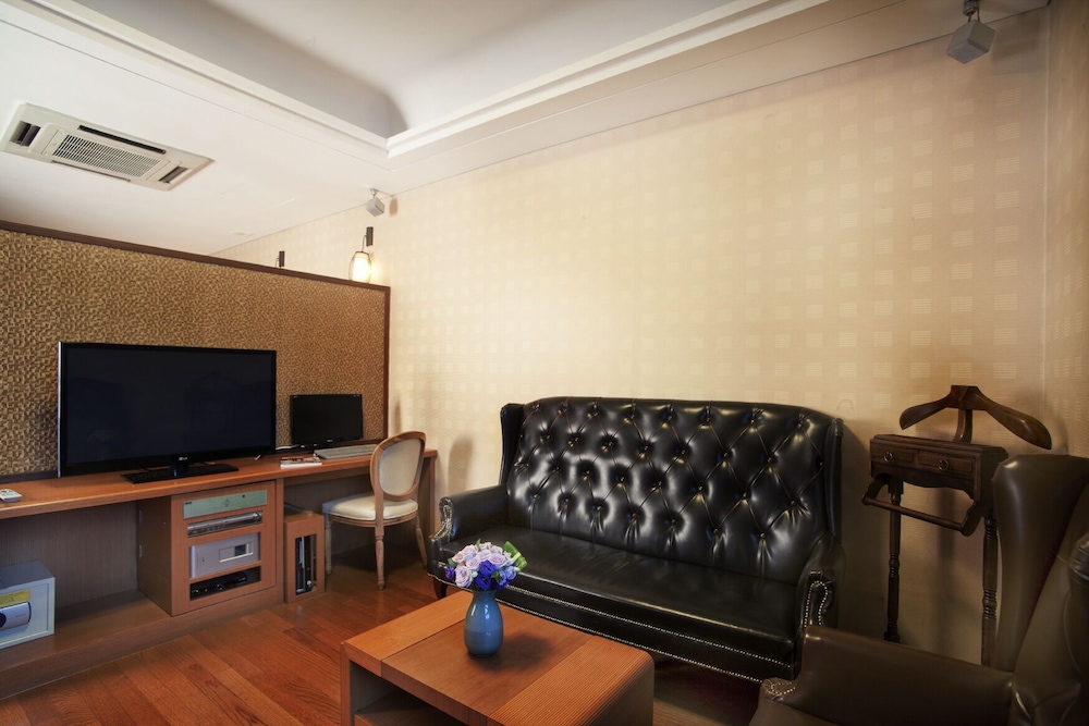 Polaris Hotel 46/51