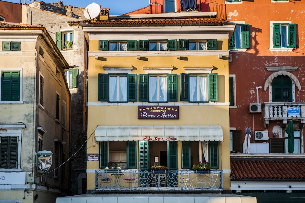 Residence Porta Antica 1/50