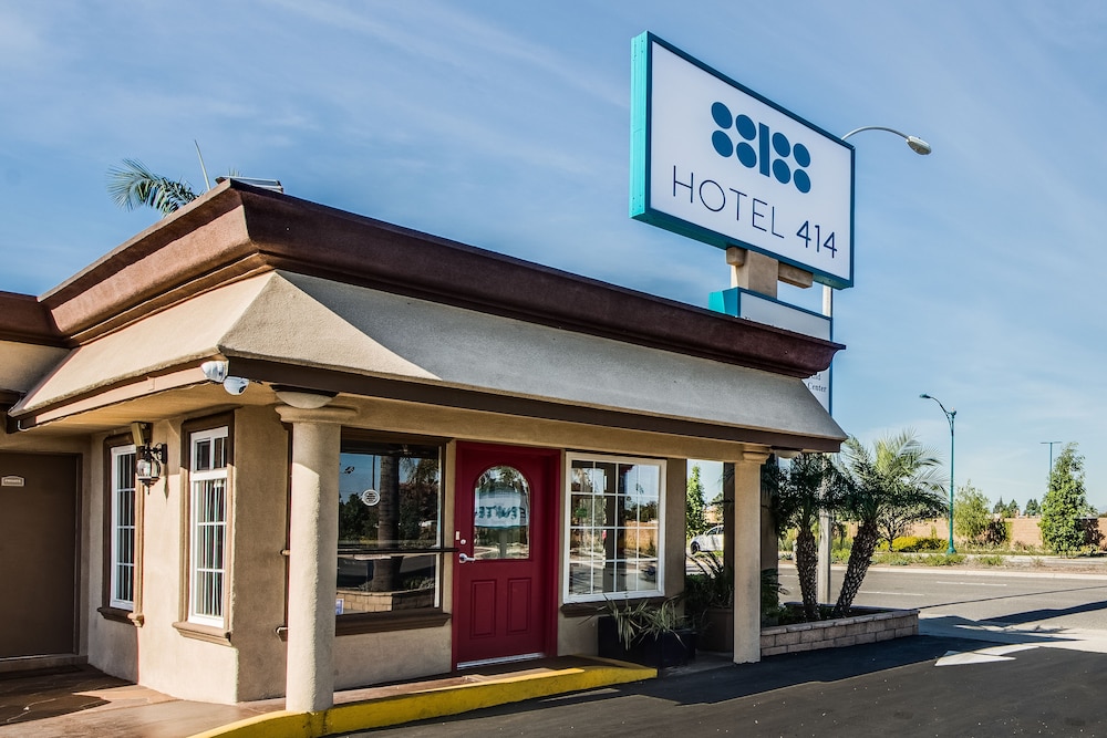 Hotel 414 Anaheim 2/66