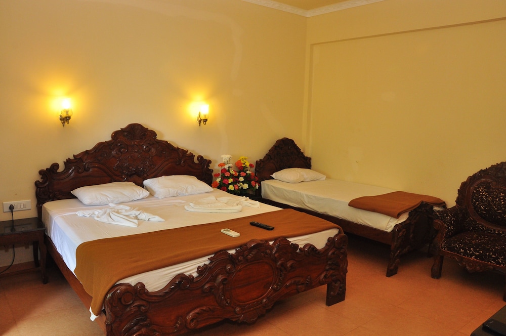 MAYFLOWER BEACH RESORT 13/50