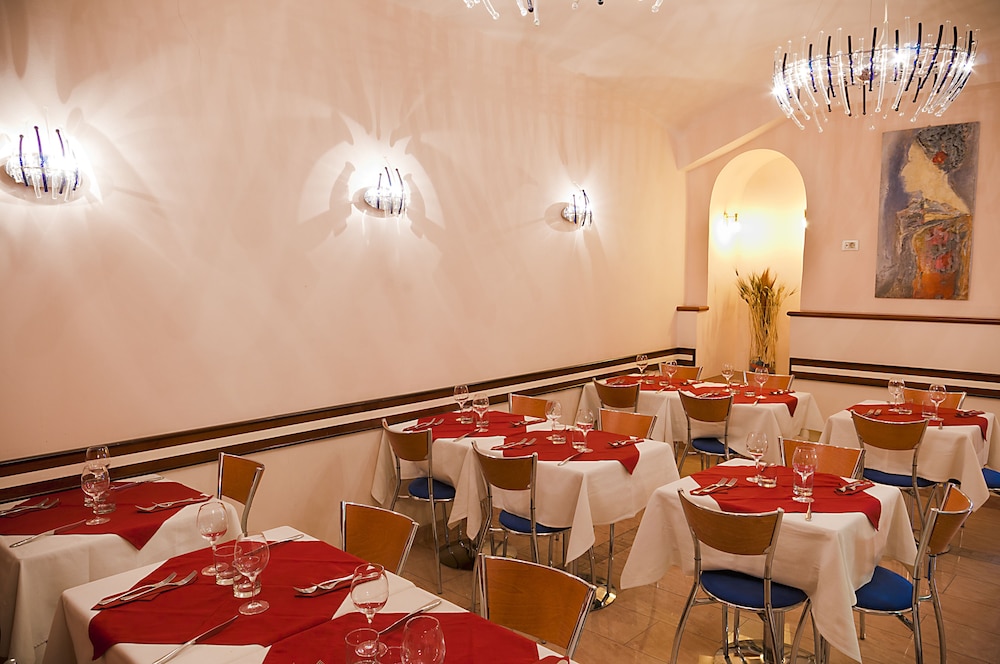Hotel Priscilla 40/49