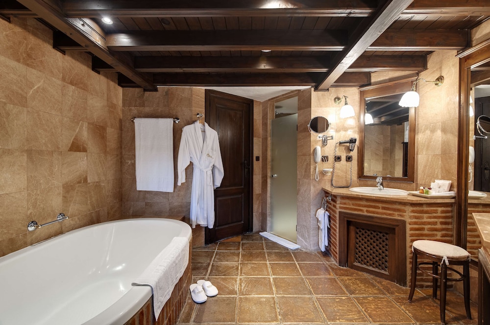 La Bobadilla, a Royal Hideaway Hotel 24/69
