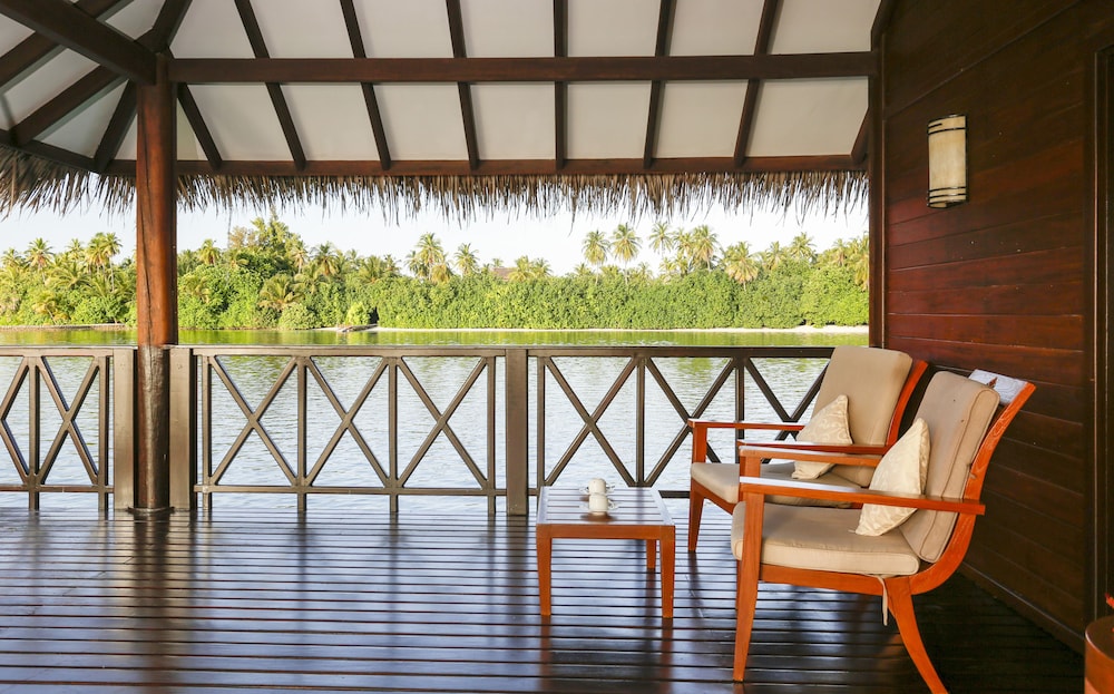 Medhufushi Island Resort 83/96
