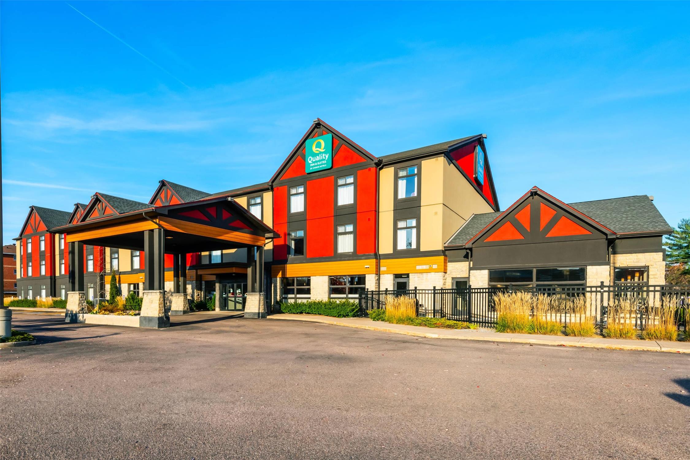 Quality Inn and Suites Petawawa 27/28