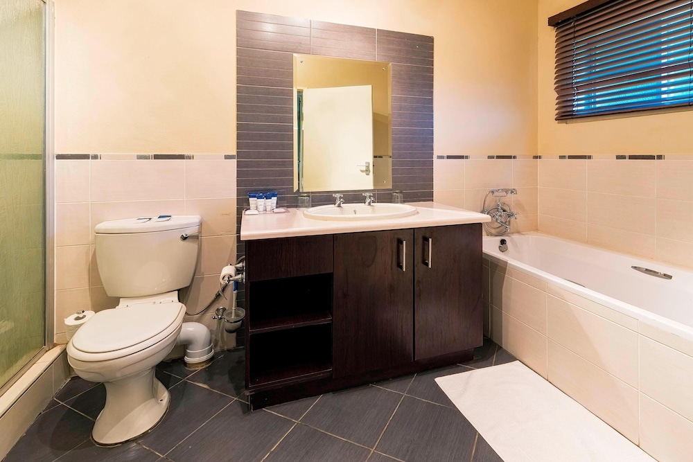 Protea Hotel By Marriott Zambezi River Lodge 22/22
