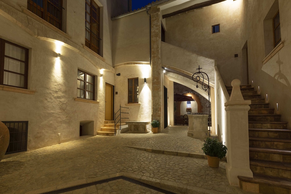 Hotel Can Cirera 43/50