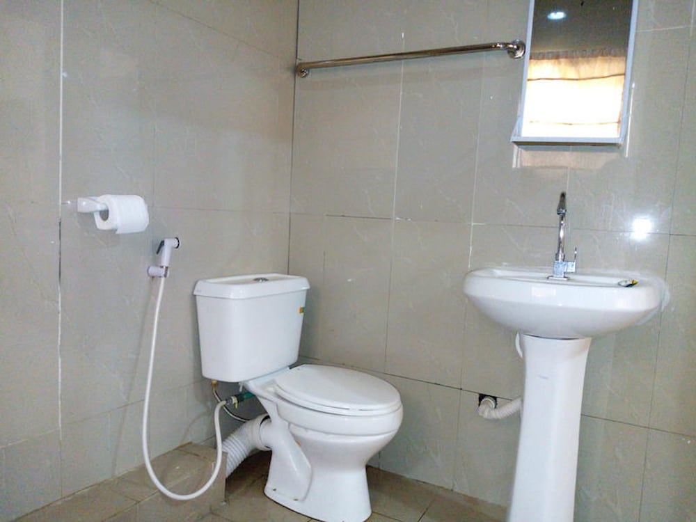 Link Majestic B2 Suites And Hotel 18/19
