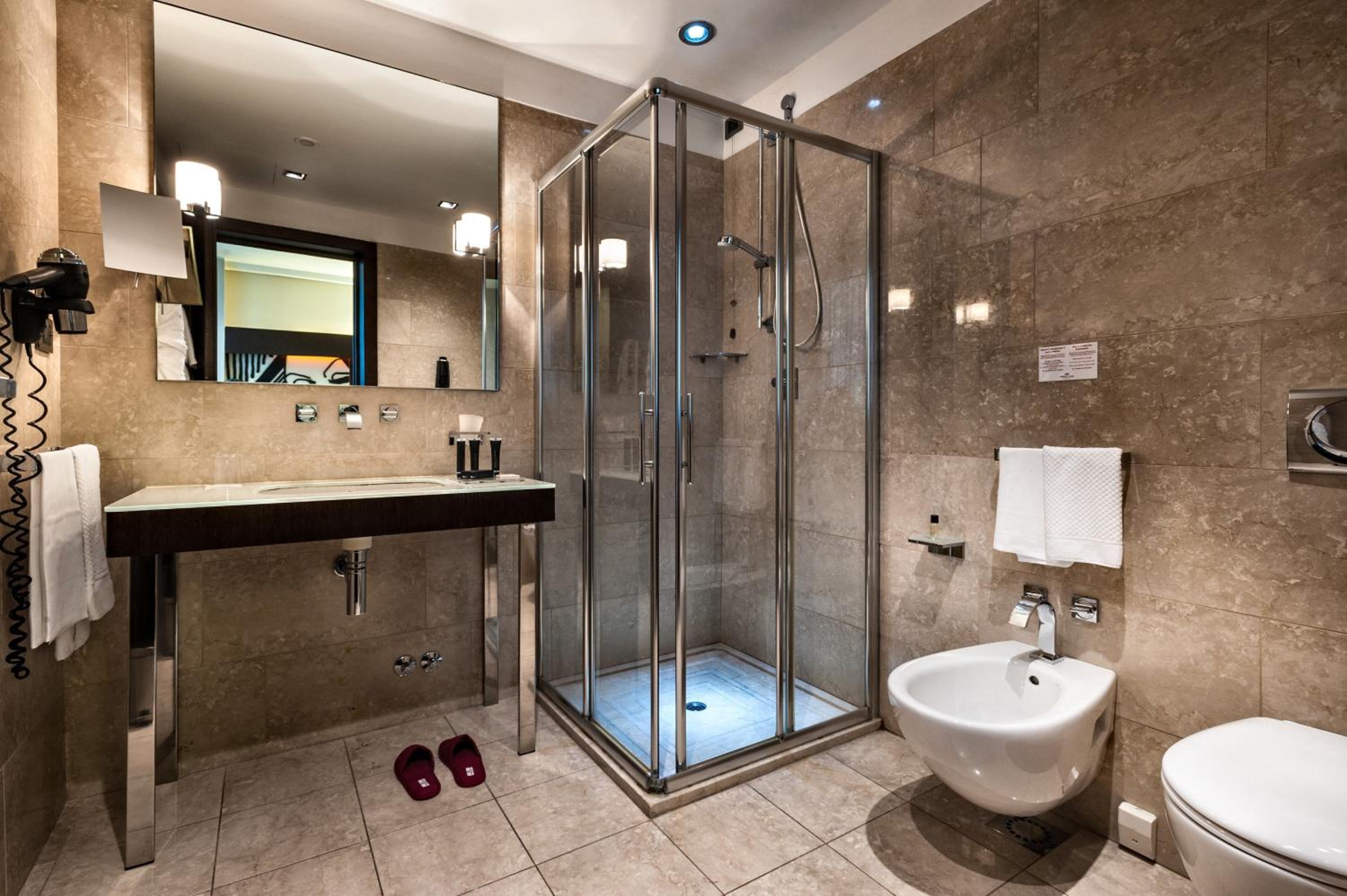غرفة قياسية بسرير كينج، Crowne Plaza Milan City 8/10