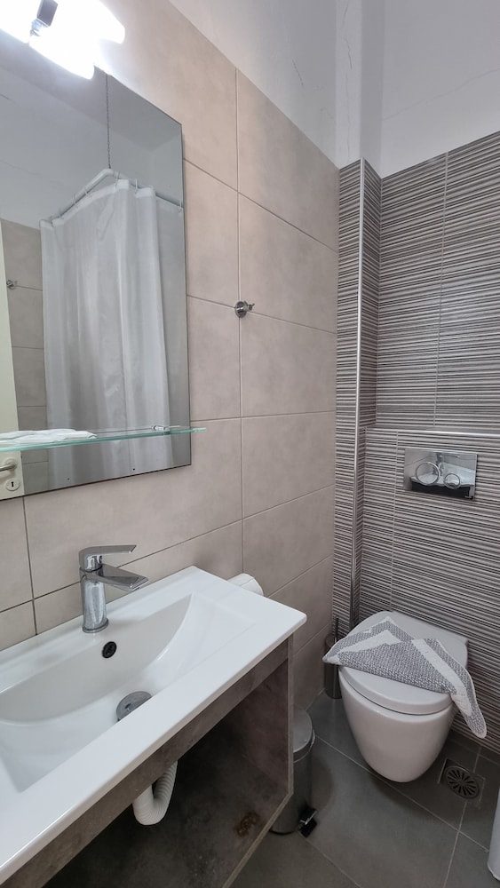 Nostos Hotel 45/50