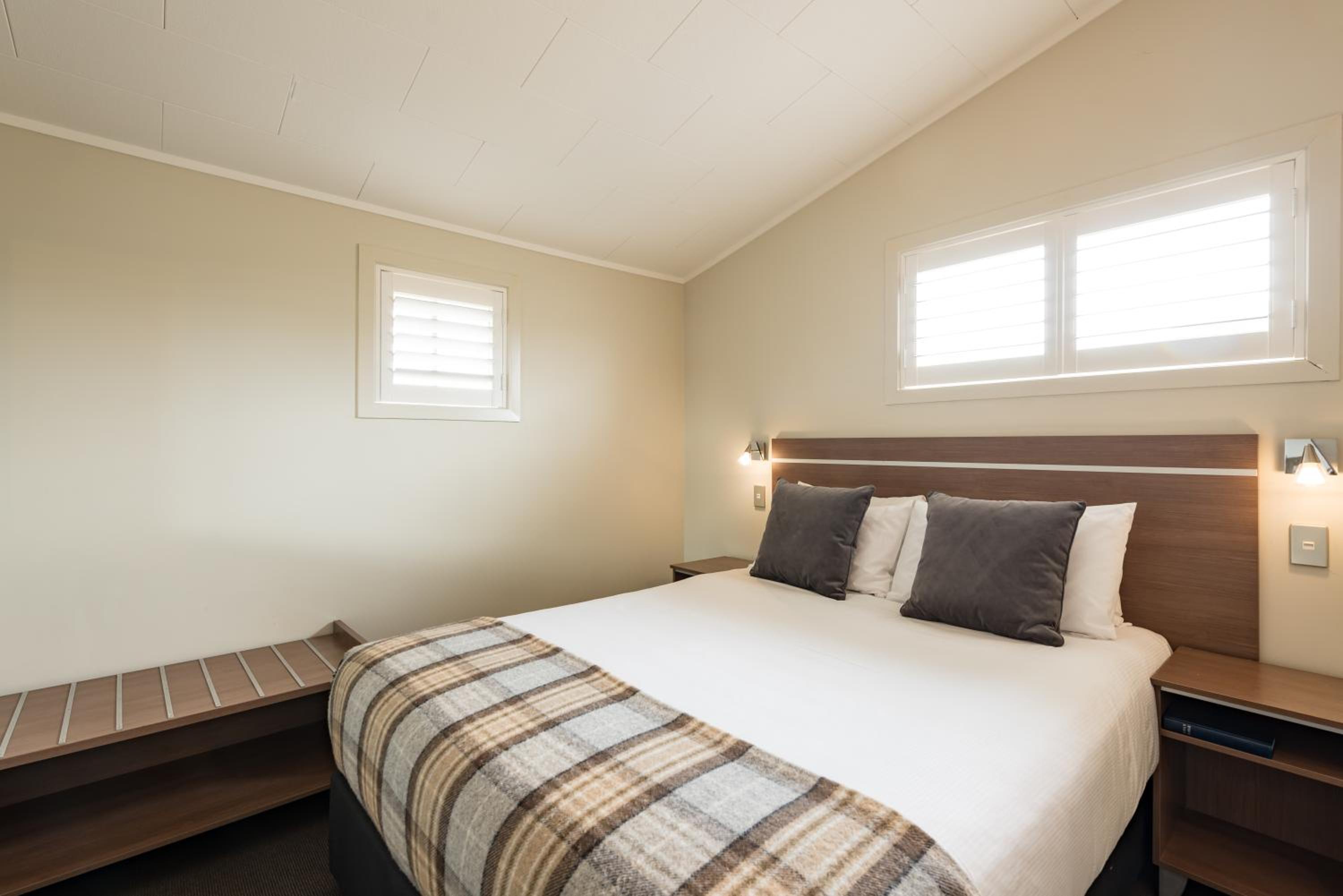 2 Bedrooms, Garden, Family