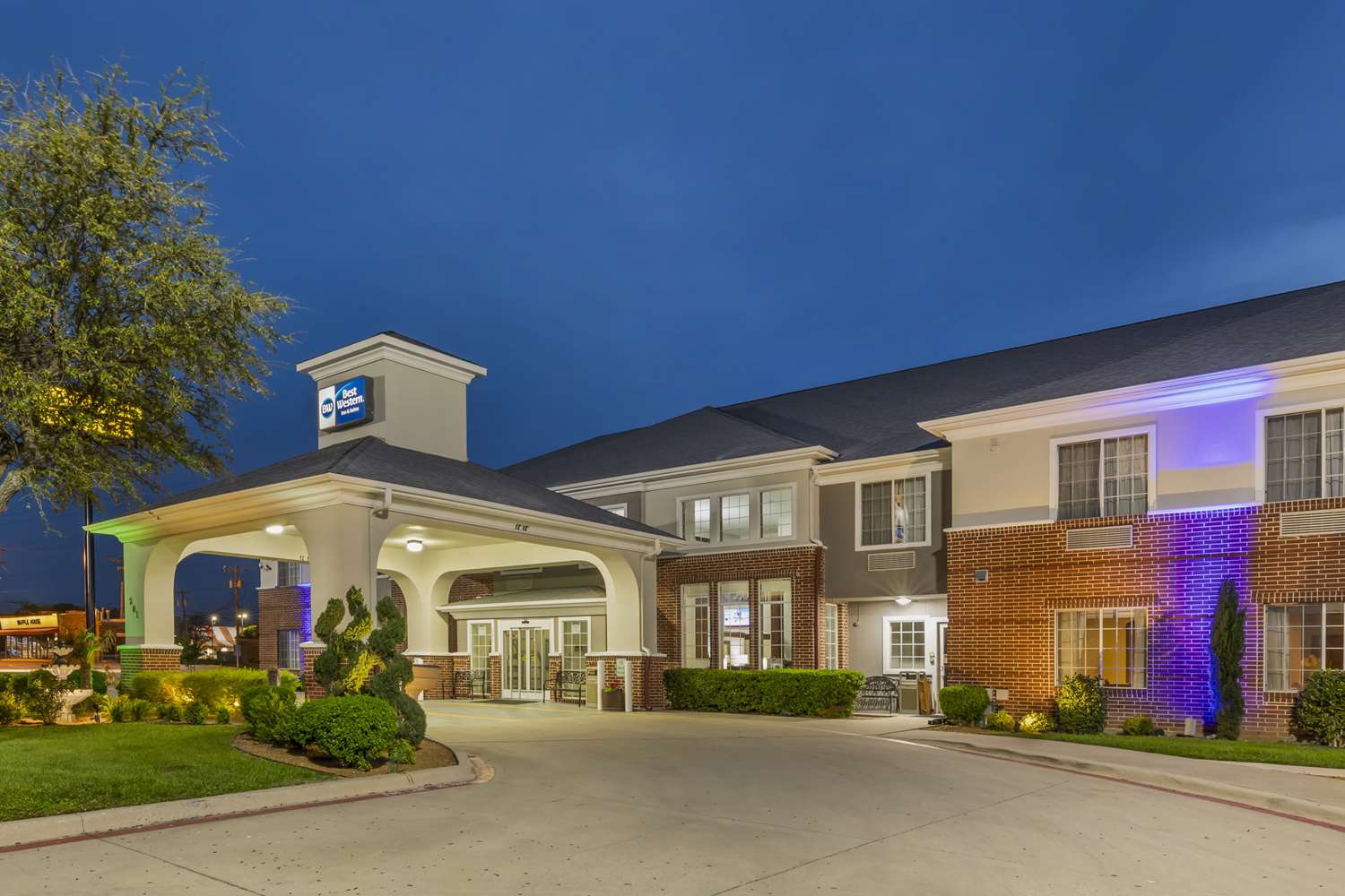 Best Western Fort Worth Inn and Suites 1/11