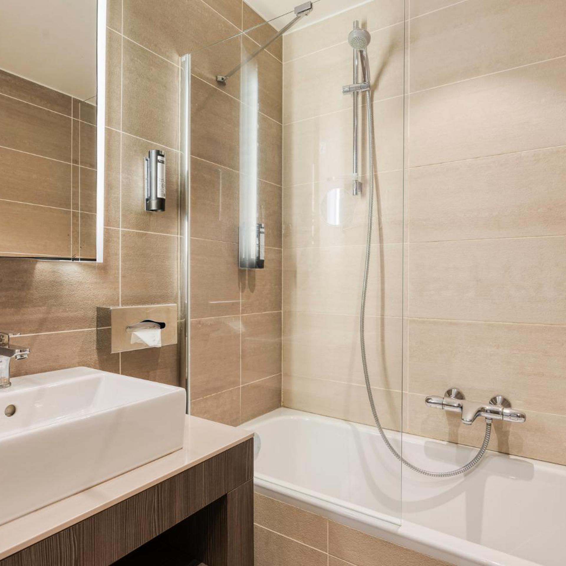غرفة سوبيريور بسرير كينج، B&B HOTEL Mons Centre 9/10