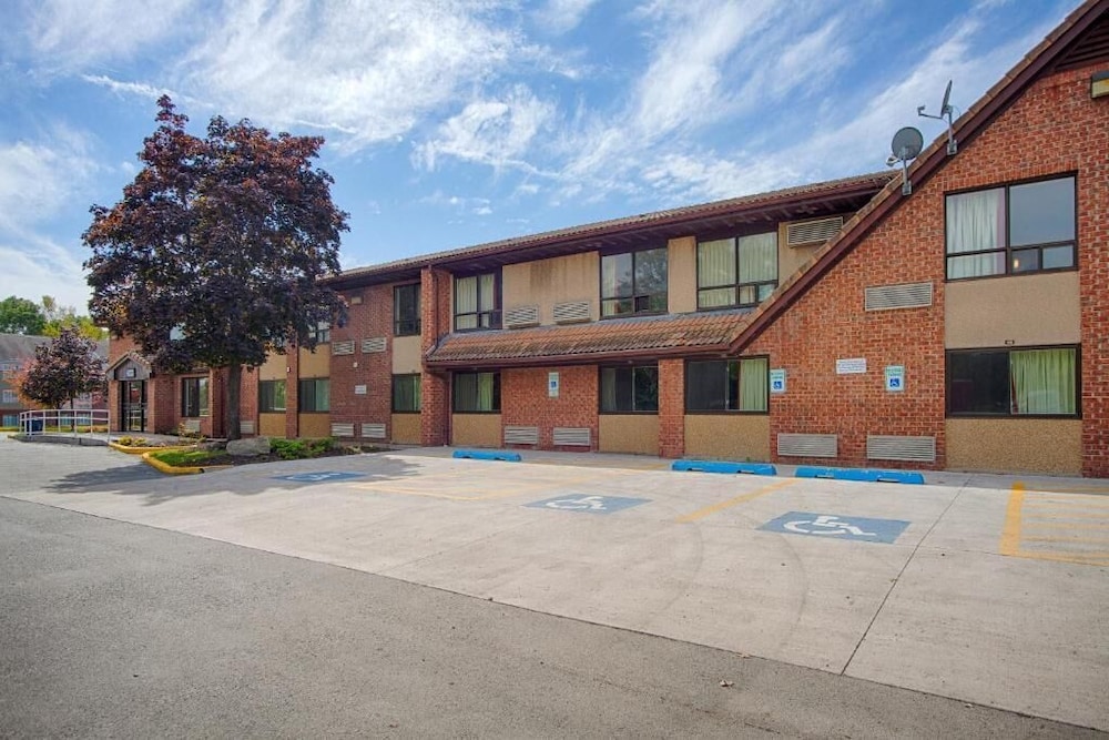 Motel6 East Syracuse, NY - Airport 53/59