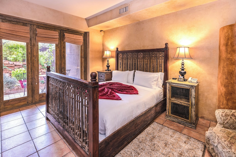 Adobe Grand Villas 22/73